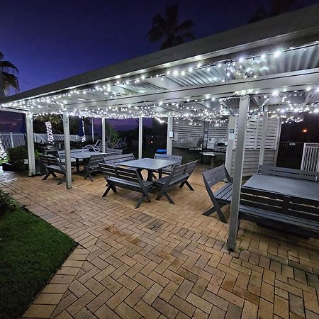 19Th Avenue On The Beach Gold Coast Buitenkant foto