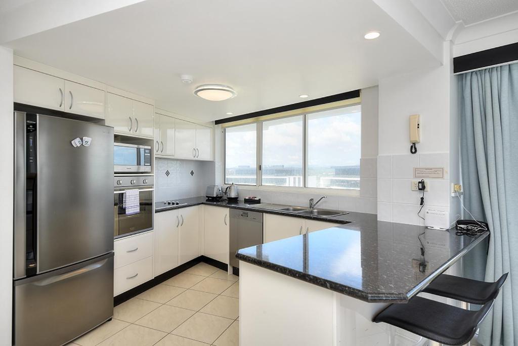 19Th Avenue On The Beach Gold Coast Buitenkant foto