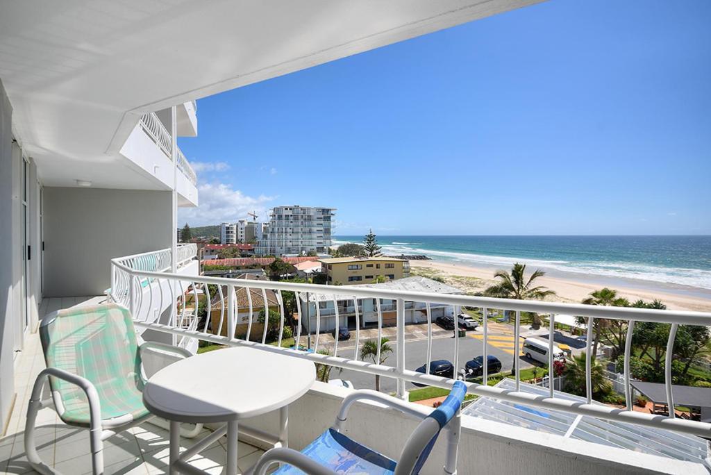 19Th Avenue On The Beach Gold Coast Buitenkant foto