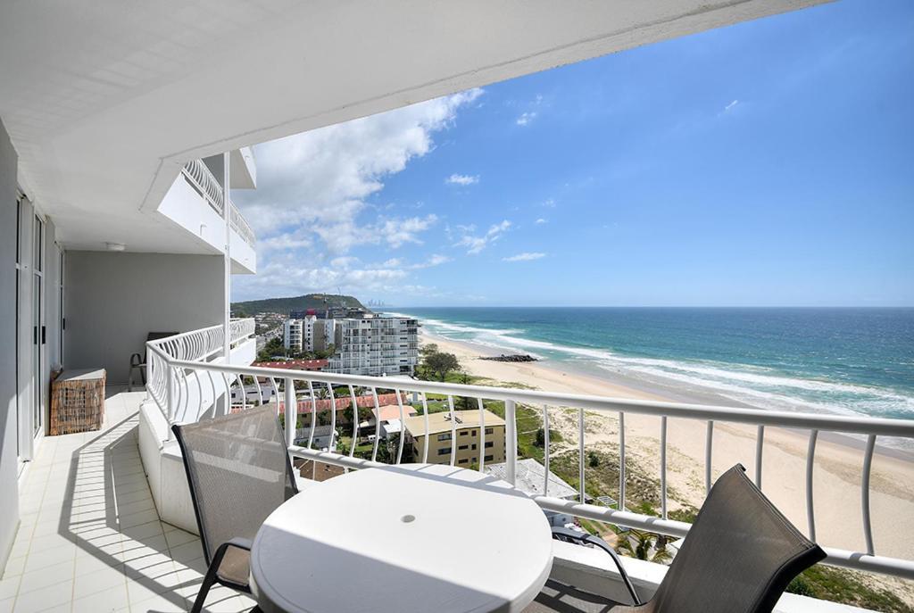 19Th Avenue On The Beach Gold Coast Buitenkant foto