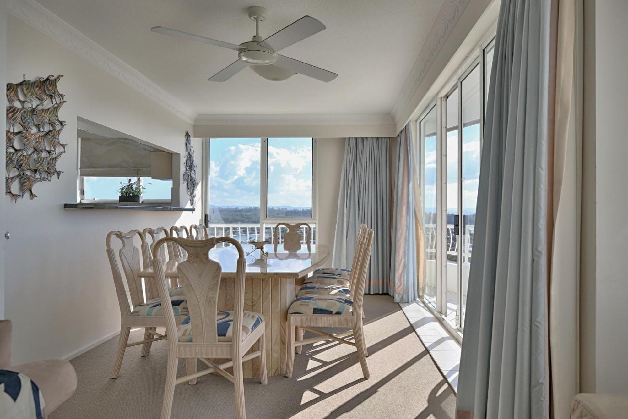 19Th Avenue On The Beach Gold Coast Buitenkant foto