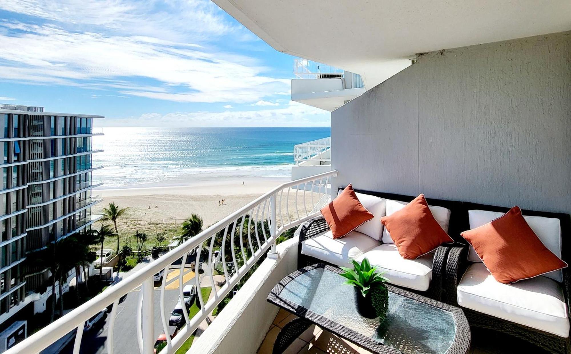 19Th Avenue On The Beach Gold Coast Buitenkant foto