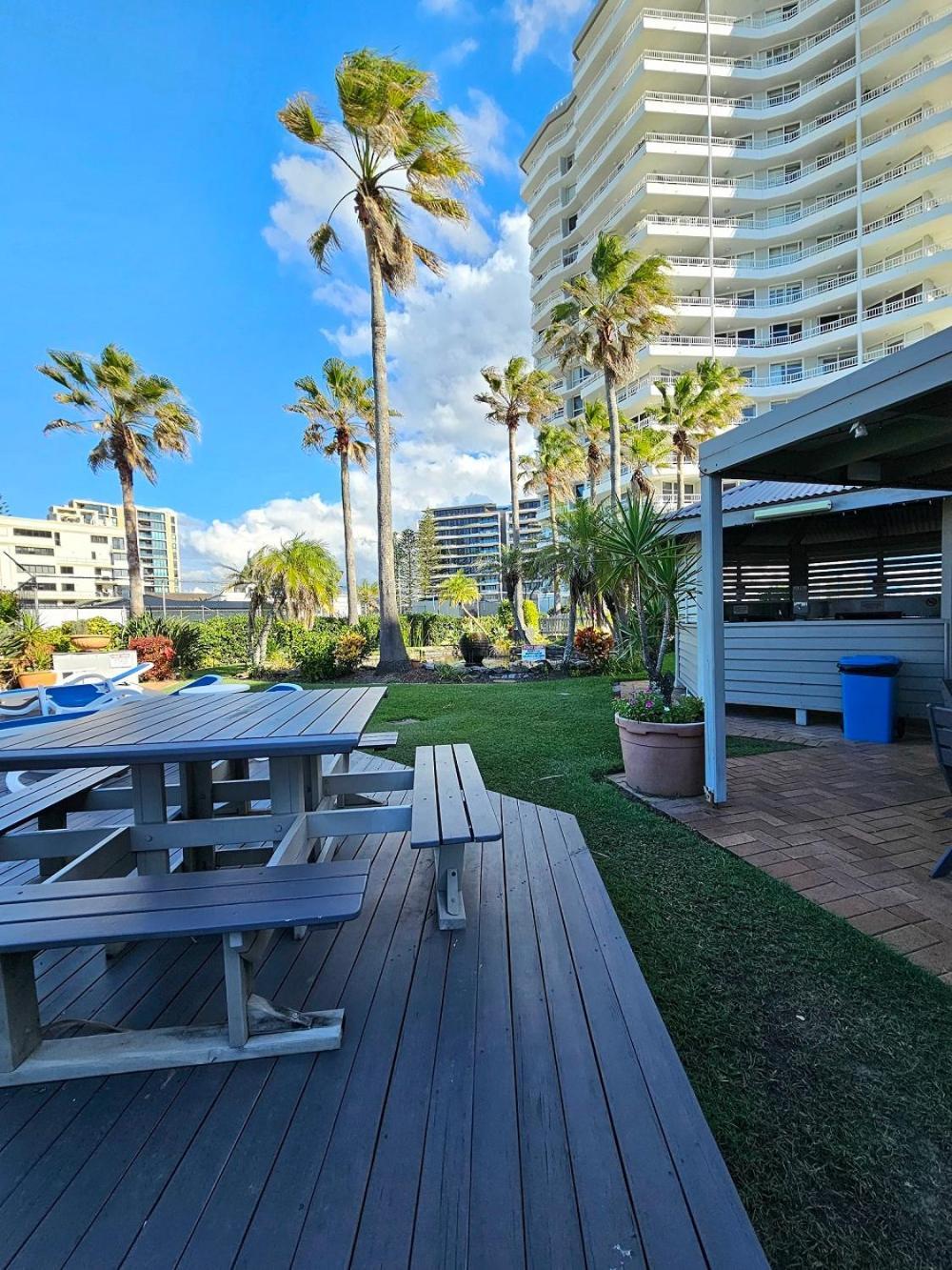 19Th Avenue On The Beach Gold Coast Buitenkant foto