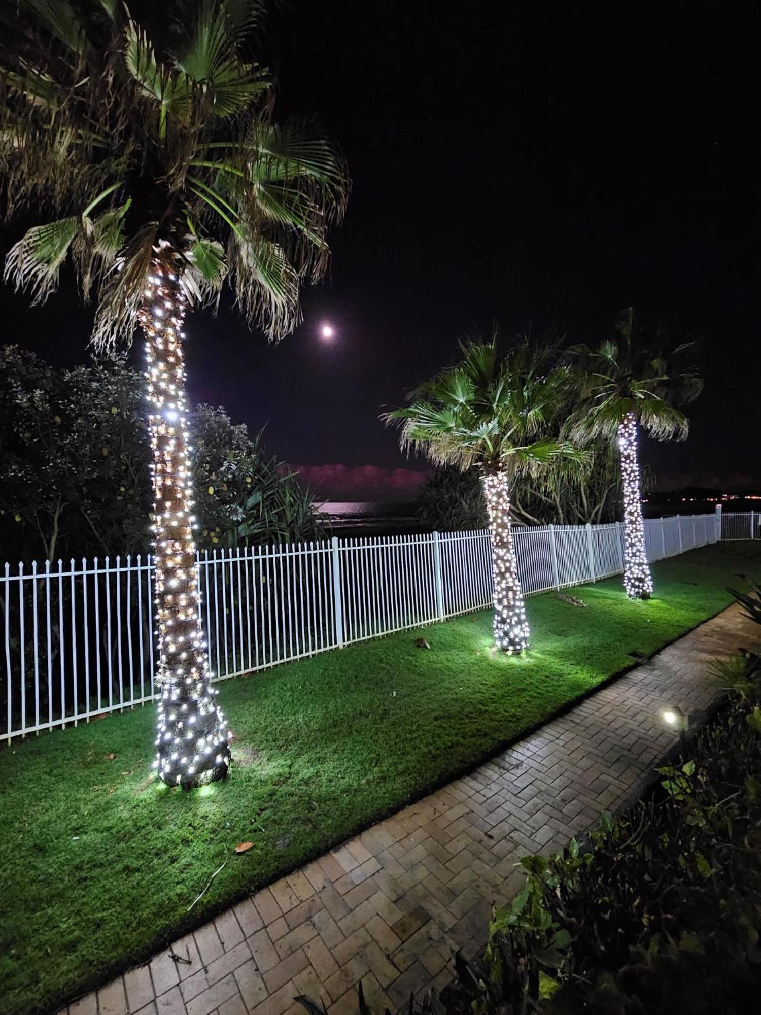 19Th Avenue On The Beach Gold Coast Buitenkant foto