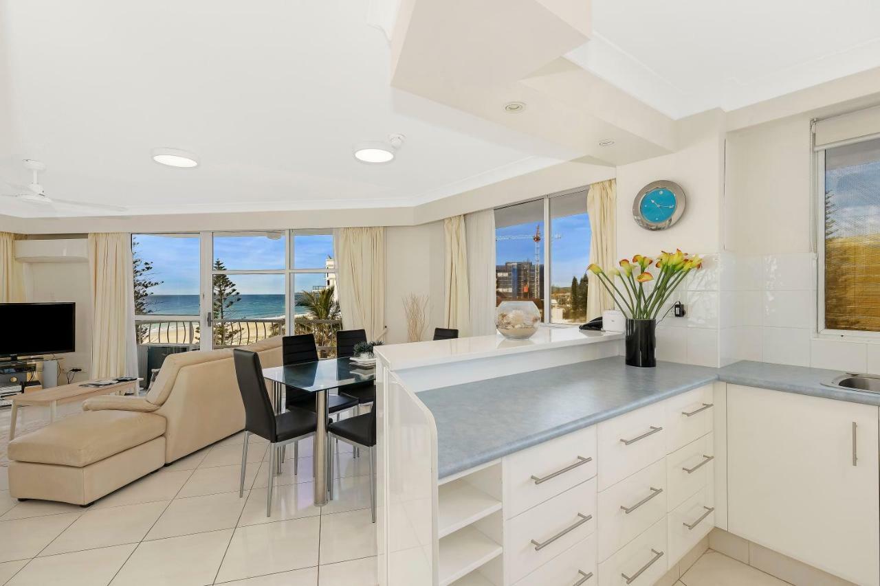 19Th Avenue On The Beach Gold Coast Buitenkant foto
