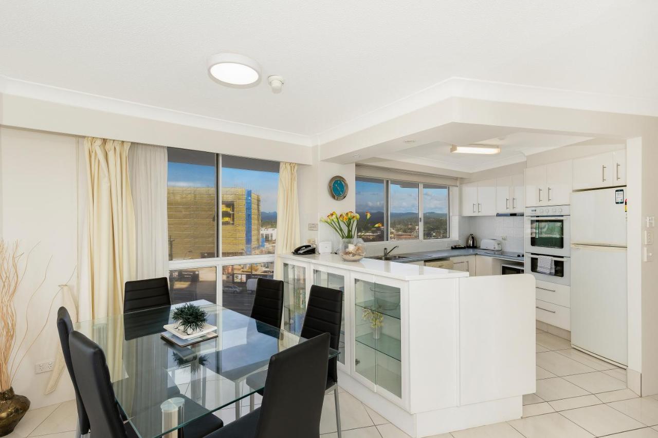 19Th Avenue On The Beach Gold Coast Buitenkant foto